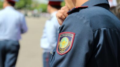 Photo of Жамбыл облысында жиналған халық полицейлерге шабуыл жасады